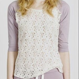 Zinkē Floral Lace Raglan Top w Lavender Sleeves